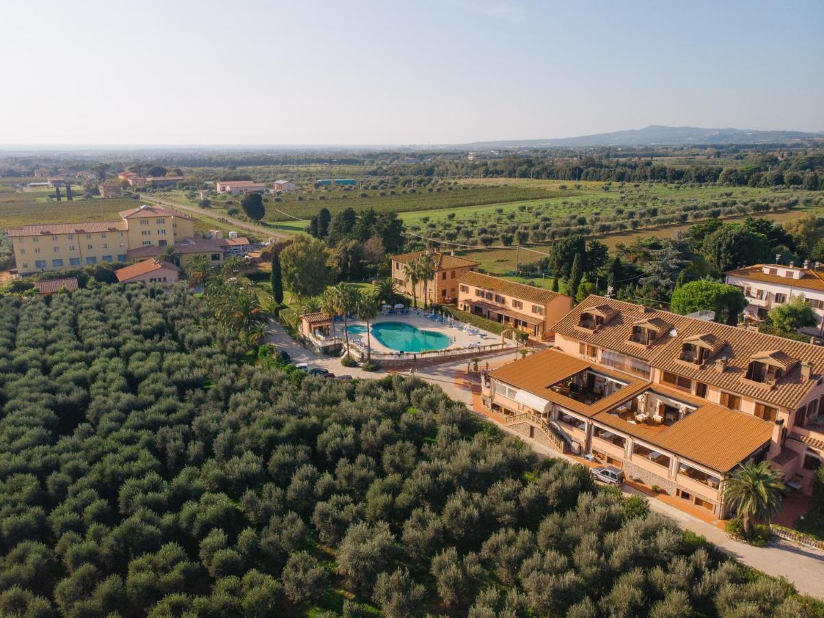 Agrihotel Elisabetta Collemezzano Luaran gambar