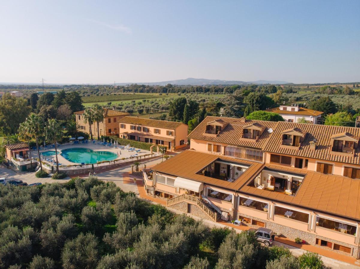 Agrihotel Elisabetta Collemezzano Luaran gambar