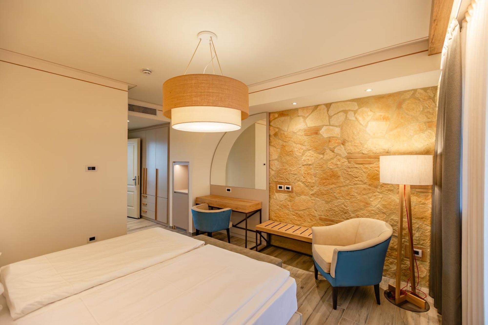 Agrihotel Elisabetta Collemezzano Luaran gambar