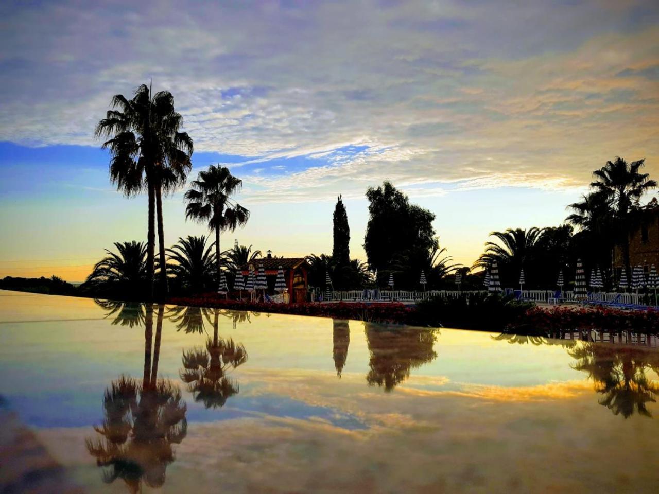 Agrihotel Elisabetta Collemezzano Luaran gambar