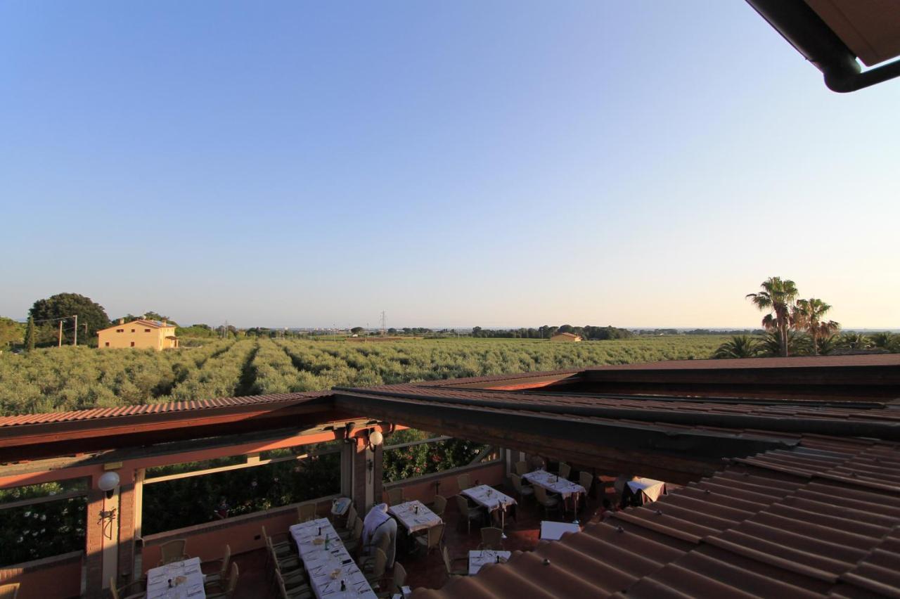 Agrihotel Elisabetta Collemezzano Luaran gambar