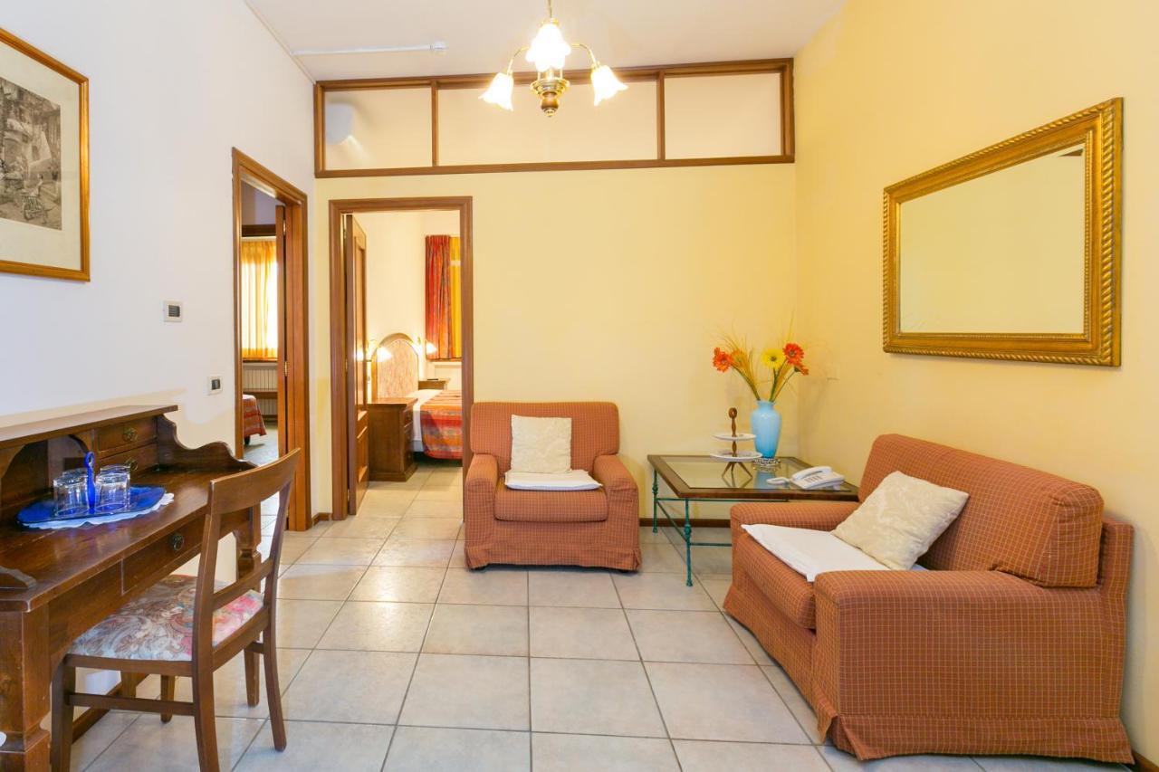 Agrihotel Elisabetta Collemezzano Luaran gambar
