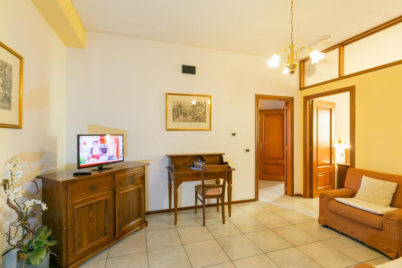 Agrihotel Elisabetta Collemezzano Luaran gambar
